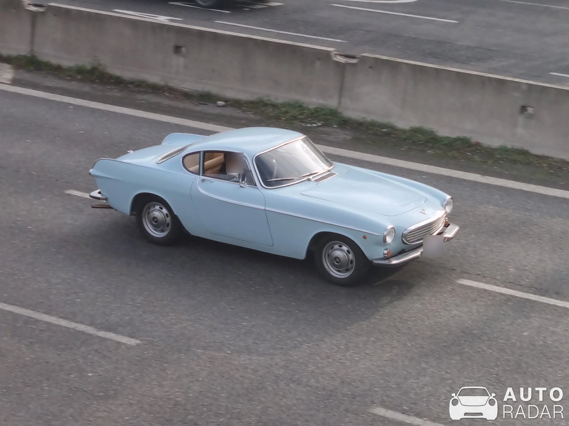 Volvo  P1800 spotted in Milano, Italy