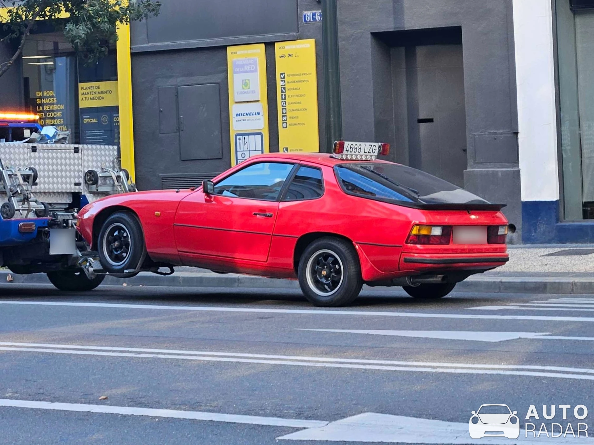 Porsche 924 spotted in Zaragoza, Spain