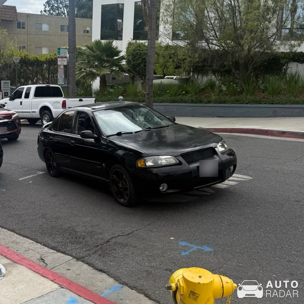 Nissan Sentra SE-R spotted in West Hollywood, United States