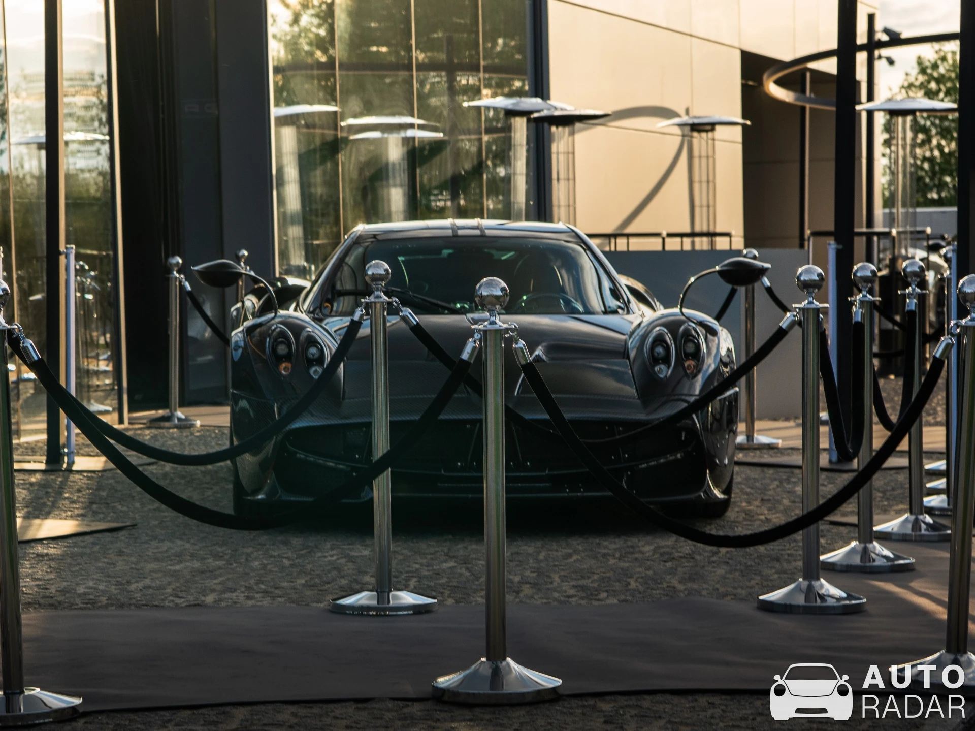 Pagani Huayra Carbon Edition spotted in Warszawa