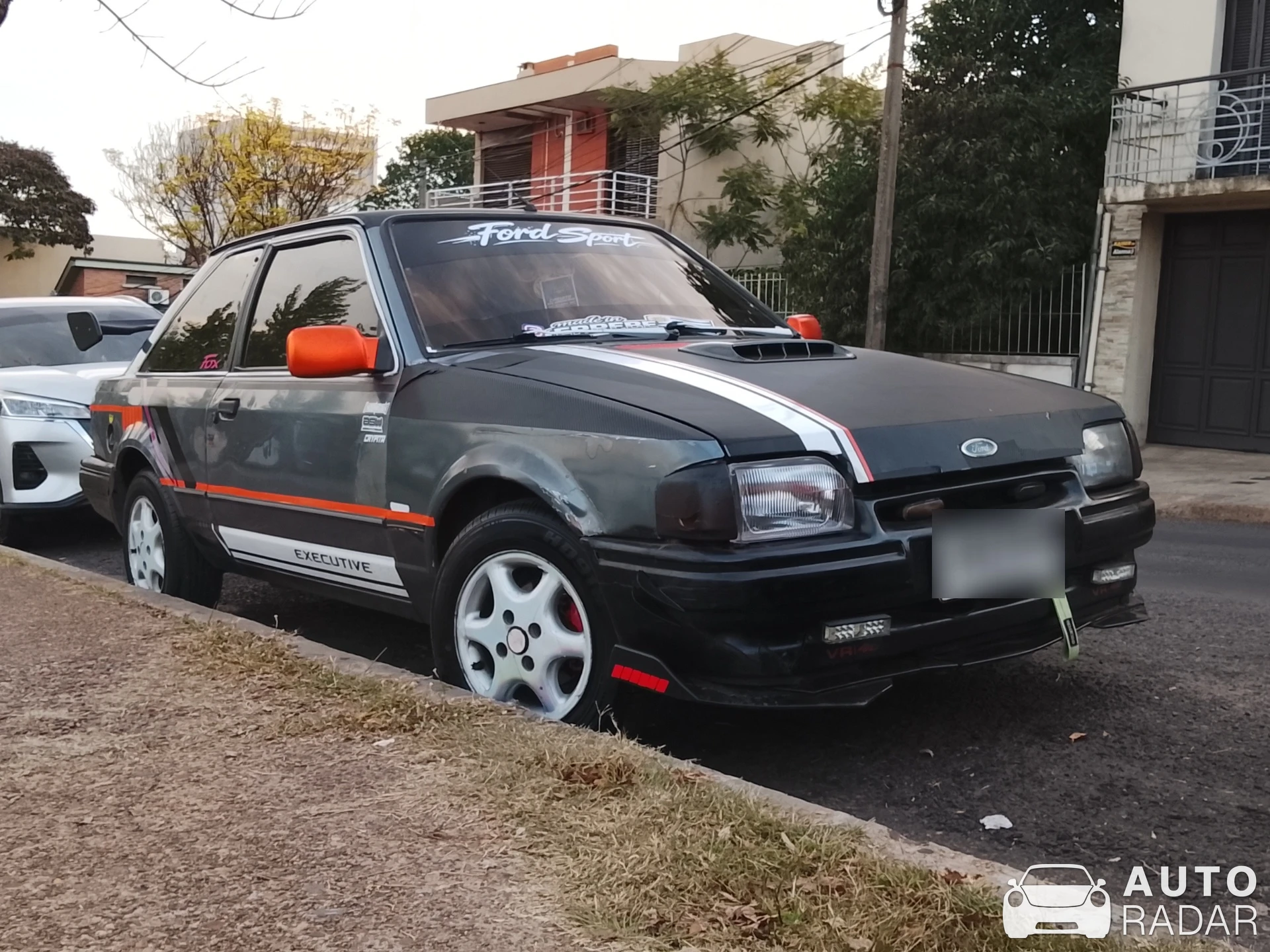 Ford Escort XR3i spotted in Salto