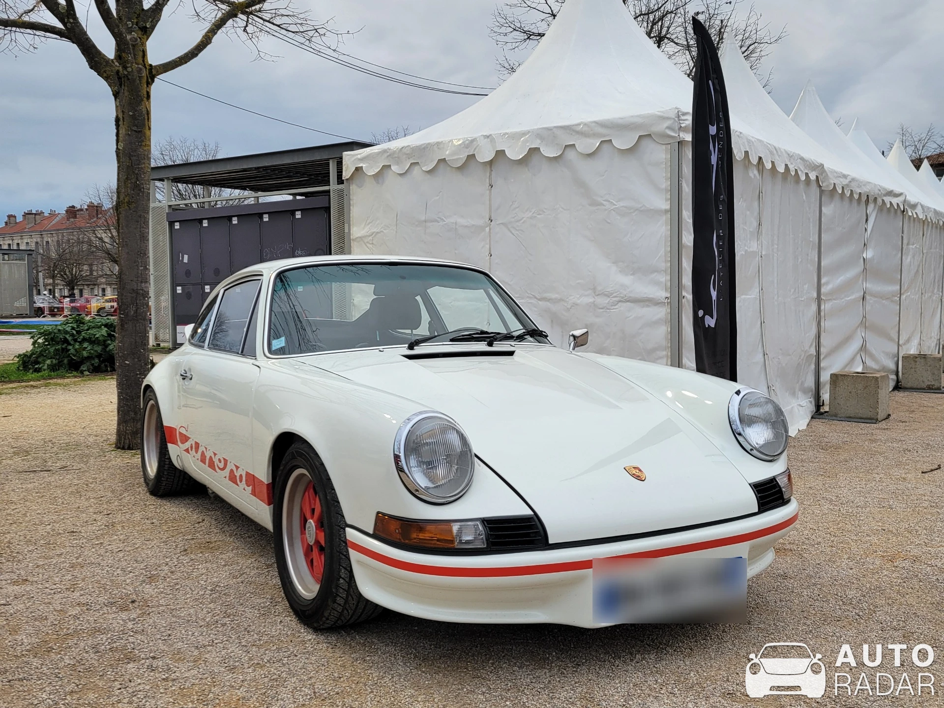 Porsche 964 Carrera RS spotted in Valence, France