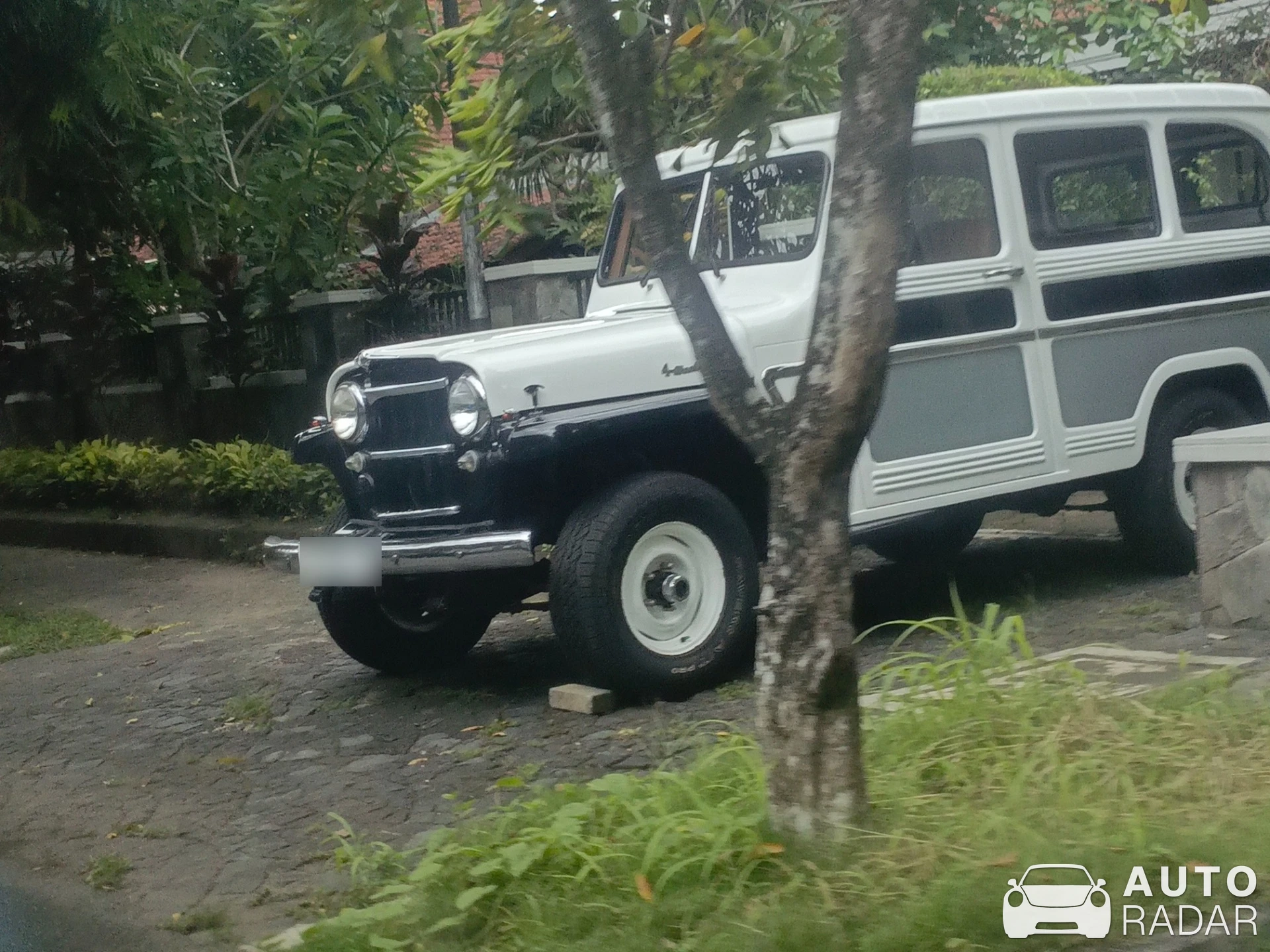 Jeep Willys Station Wagon spotted in Sleman