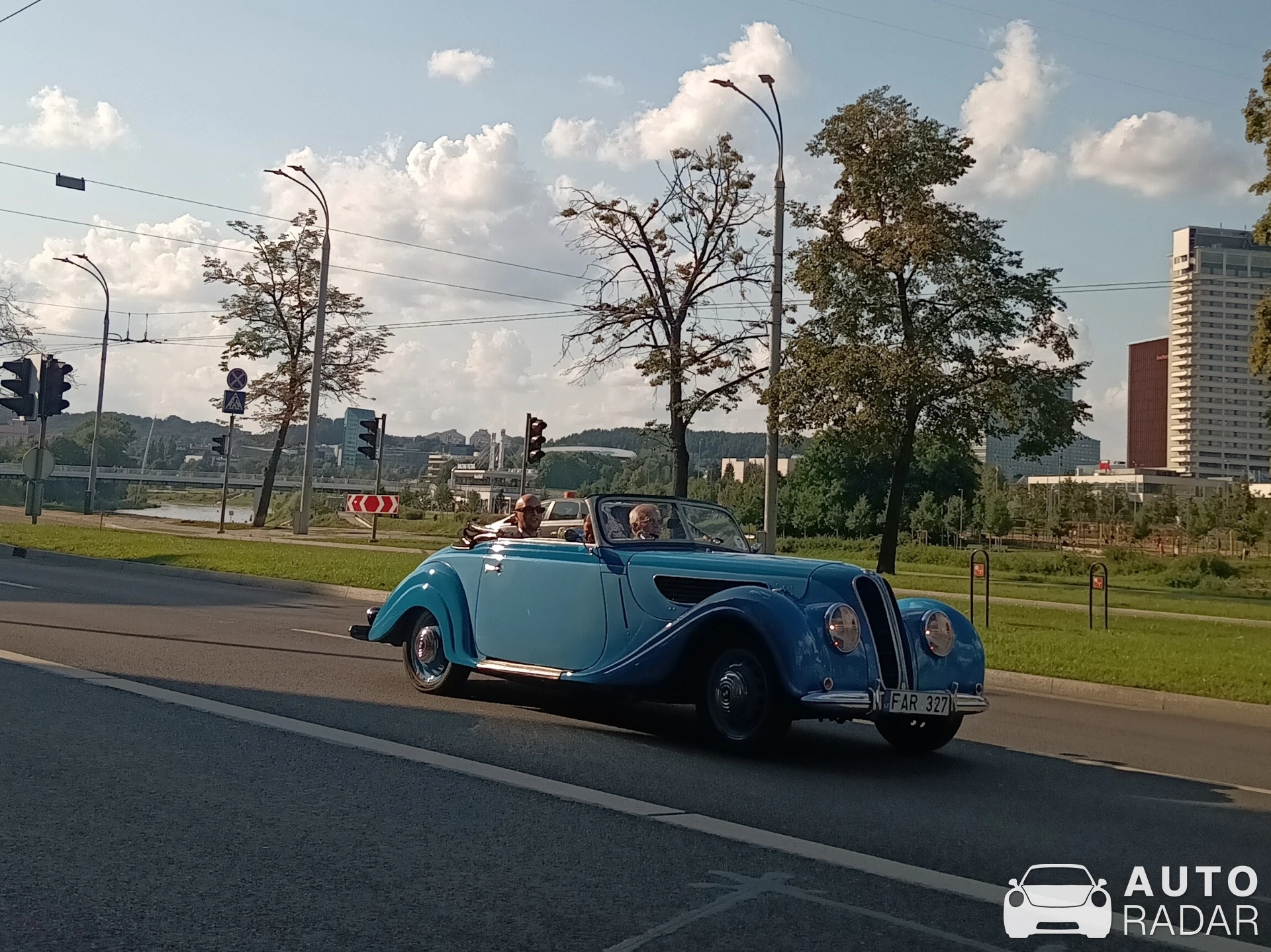 BMW 327 spotted in Vilnius