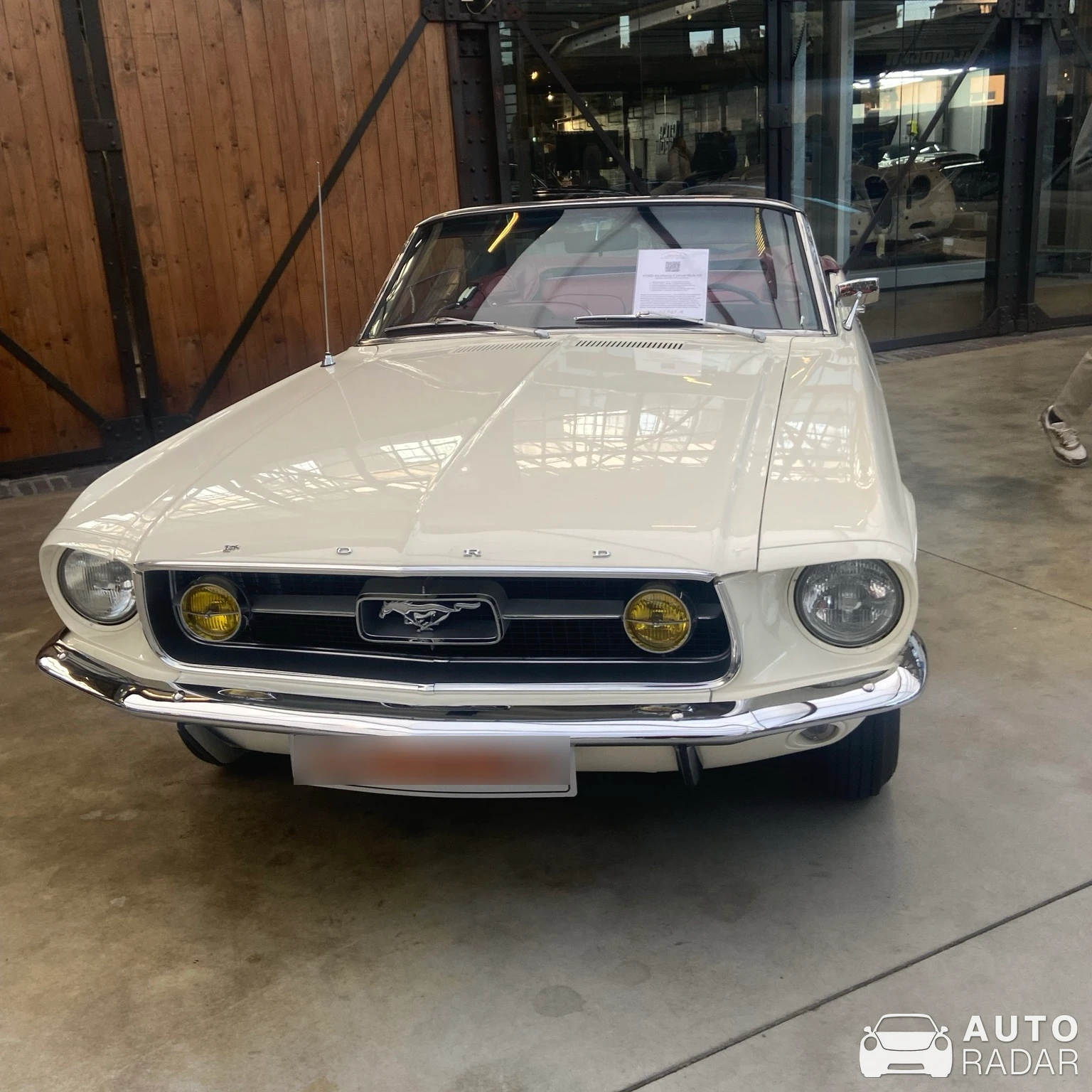 Ford Mustang GT Convertible spotted in Düsseldorf, Deutschland