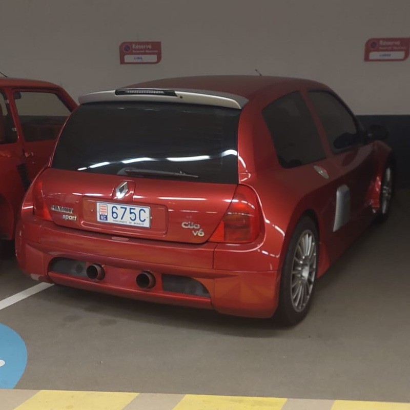 Renault Clio V6