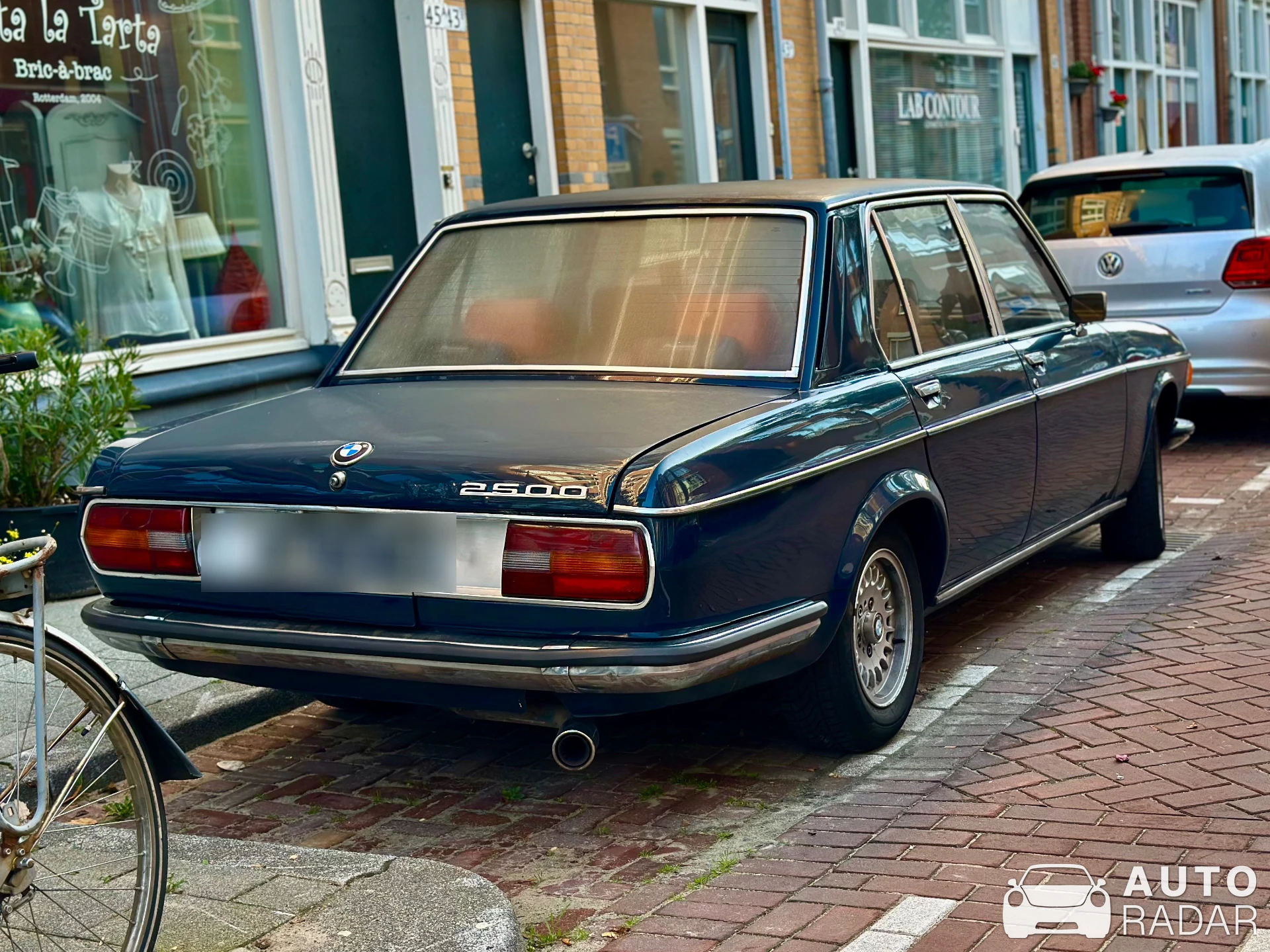 BMW 2500 spotted in Rotterdam