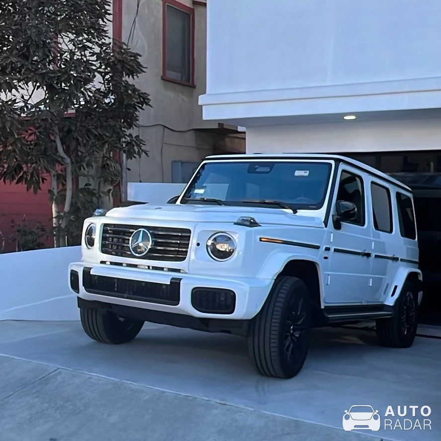 Mercedes-Benz G 550 spotted in Hermosa Beach, United States
