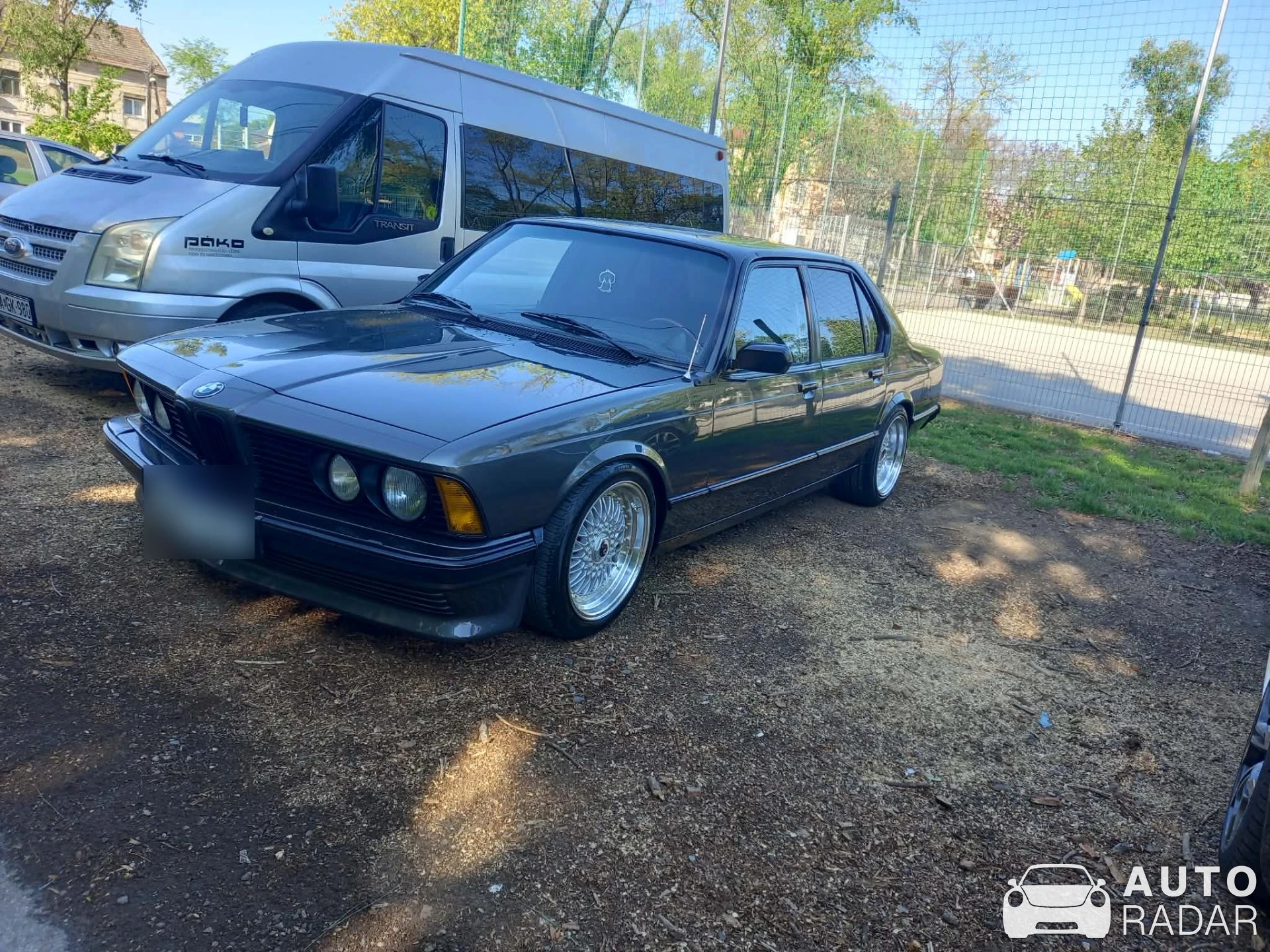 BMW 7 Series E32 spotted in Szeged