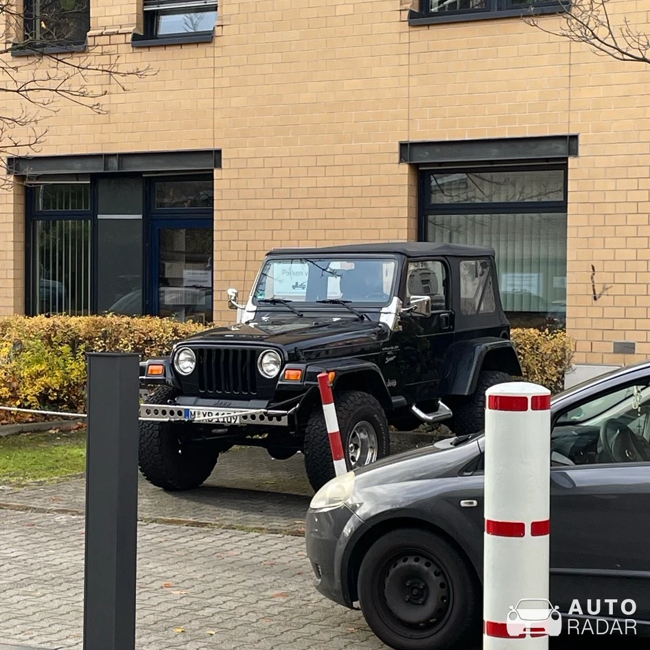 Jeep Wrangler 4.0 EZ spotted in München