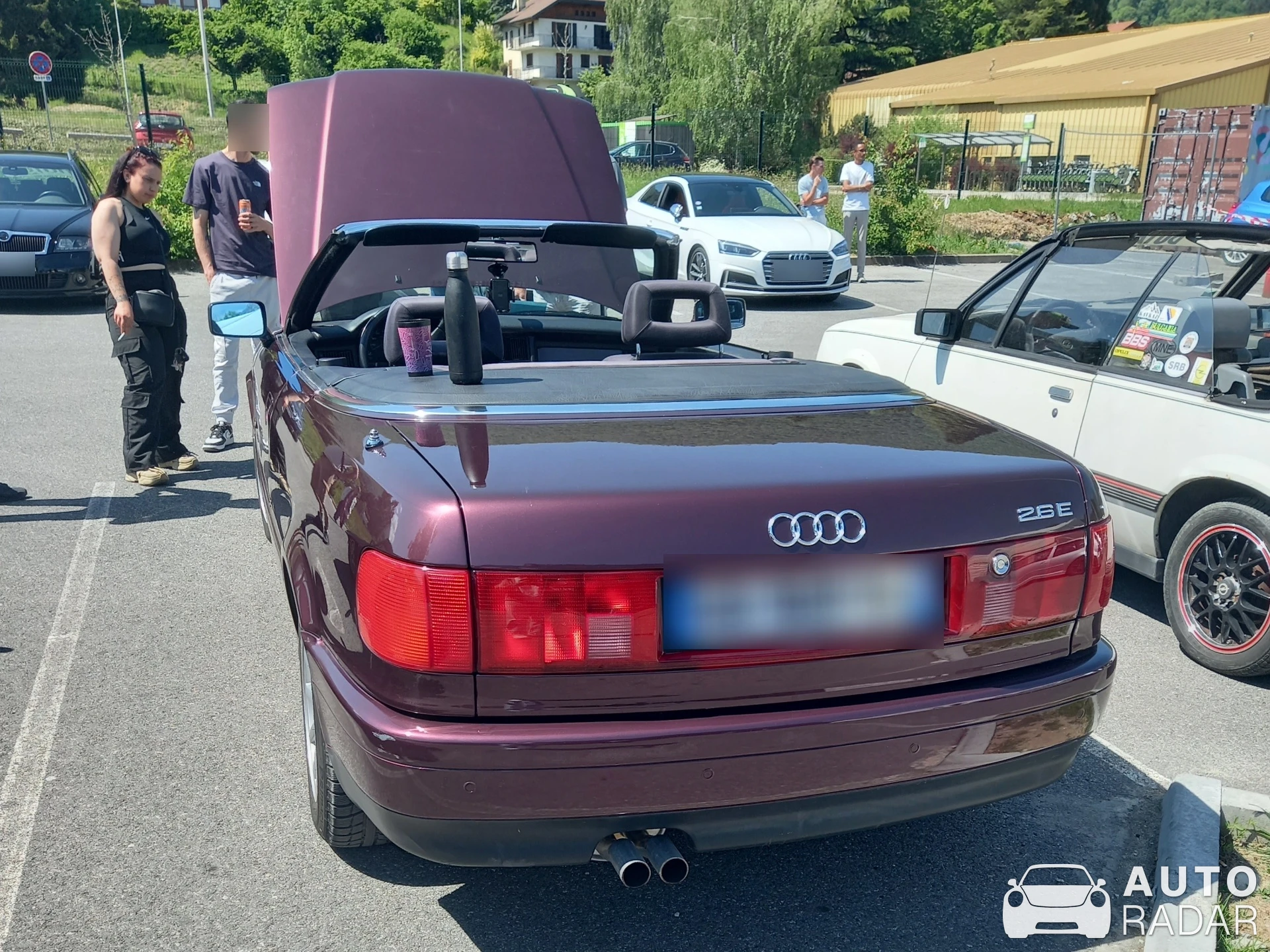 Audi 80 B2 spotted in Sevrier