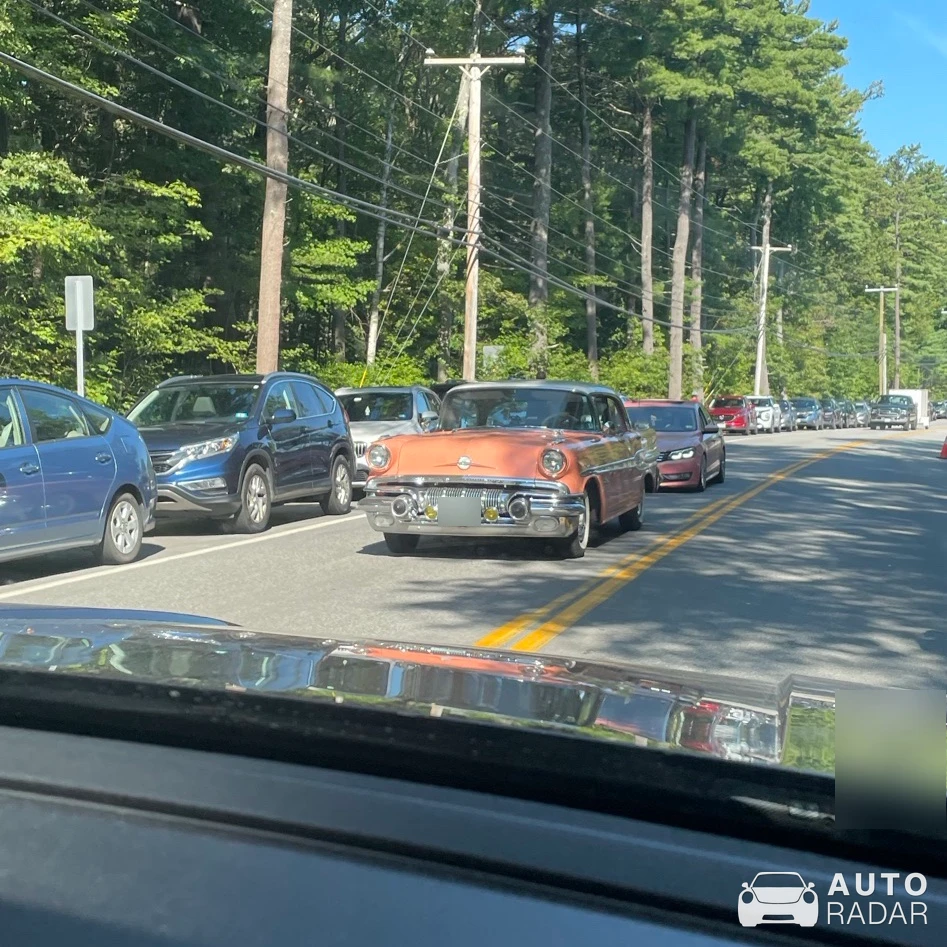 Pontiac Star Chief Catalina spotted in Auburn
