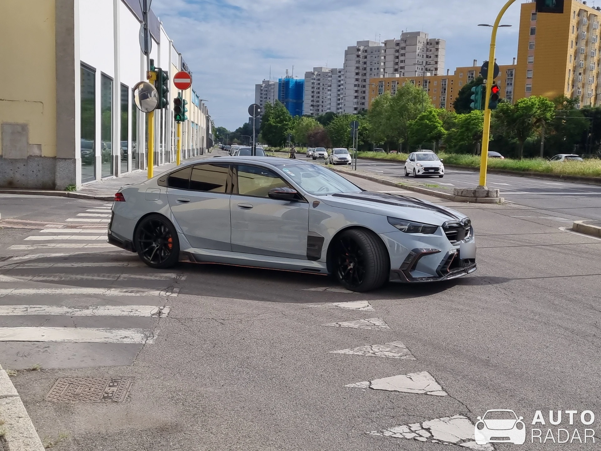 BMW M5 G90 Mansory P850 Performance spotted in Milano