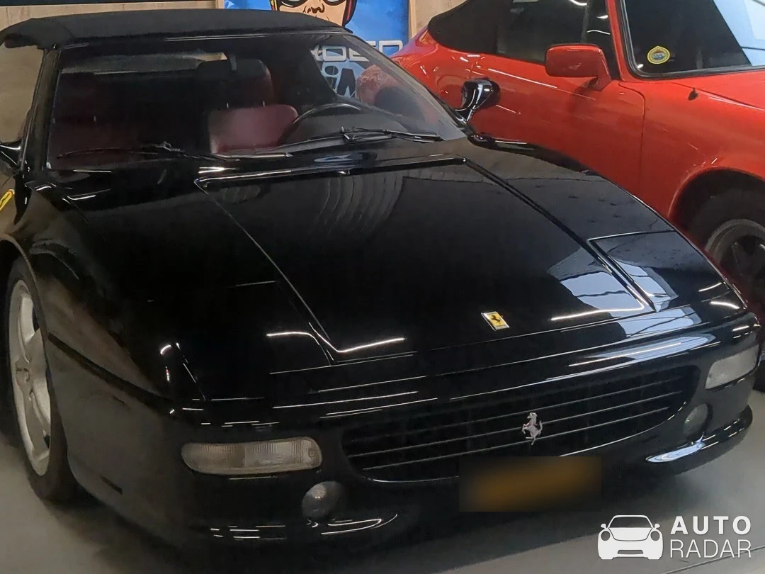 Ferrari Mondial Quattrovalvole Cabriolet spotted in Heteren