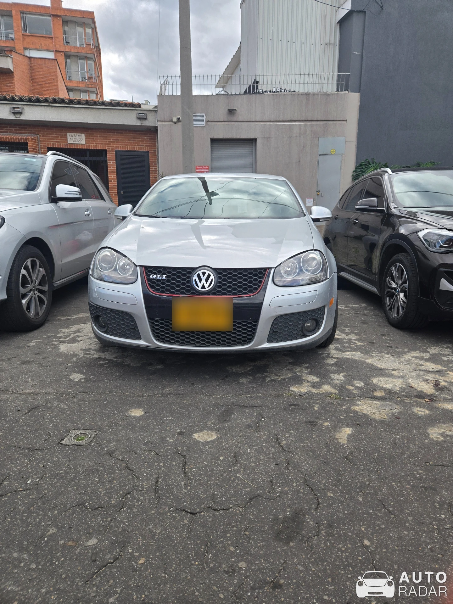Volkswagen Jetta GLI spotted in Bogotá