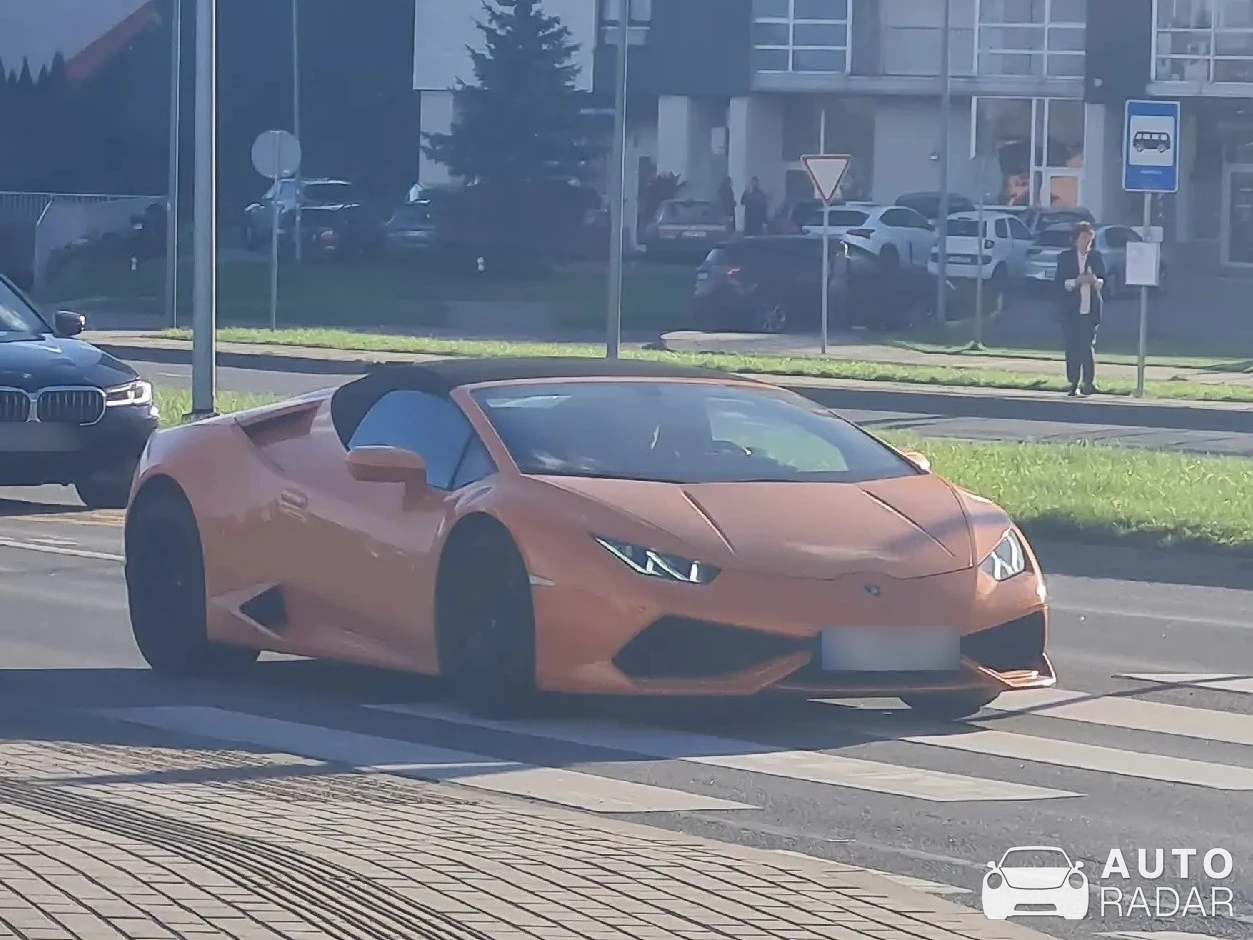 Lamborghini Huracán LP610-4 Spyder spotted in Palanga City