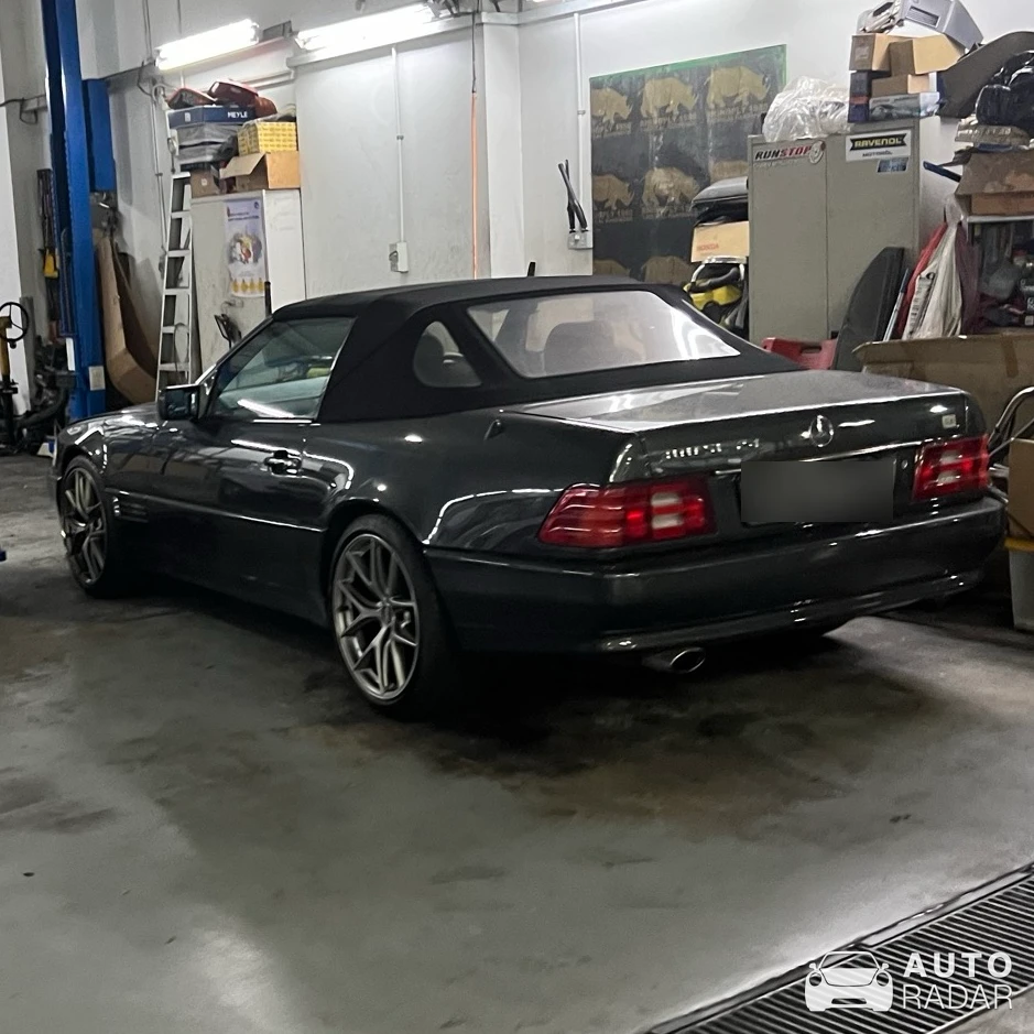 Mercedes-Benz 300SL-24 R129 spotted in Singapore