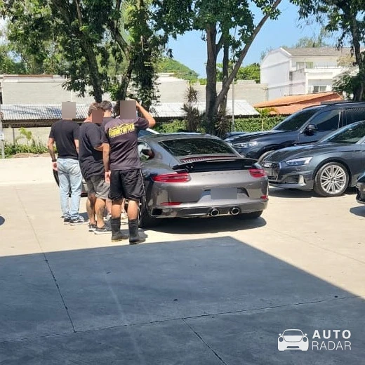 Porsche 991 Carrera MkI spotted in Barra da Tijuca, Brazil