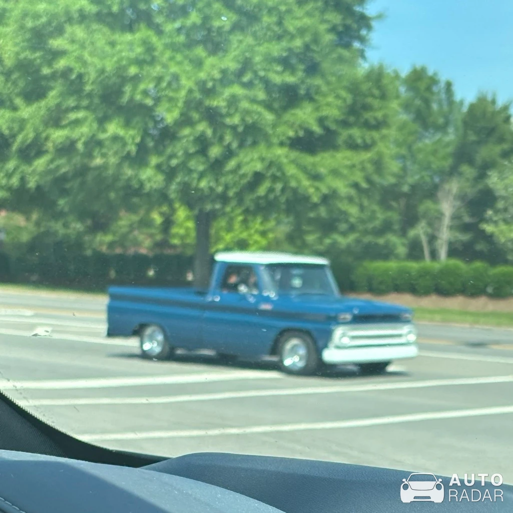 Chevrolet C10 Pickup spotted in White House