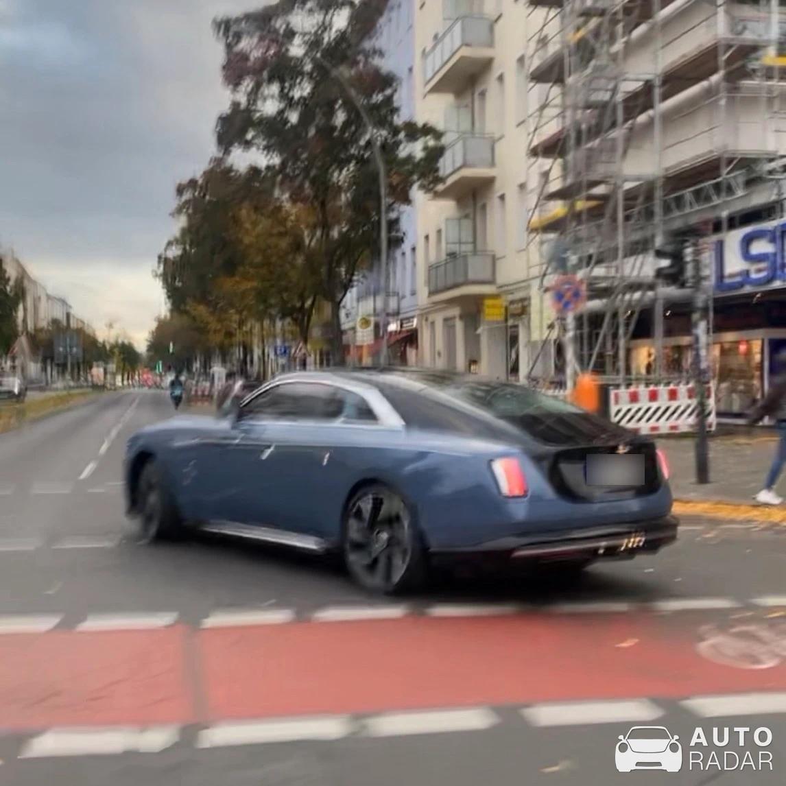 Rolls-Royce Spectre spotted in Berlin, Deutschland
