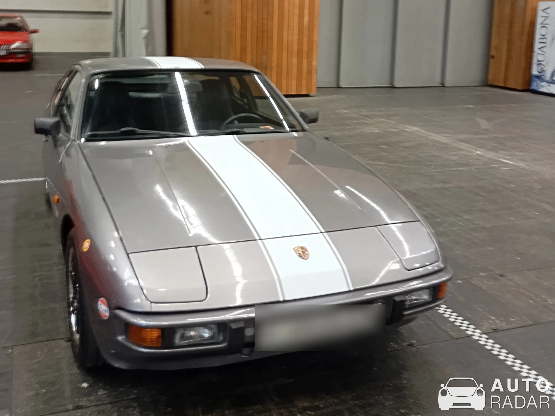 Porsche 924 spotted in Barakaldo, Spain