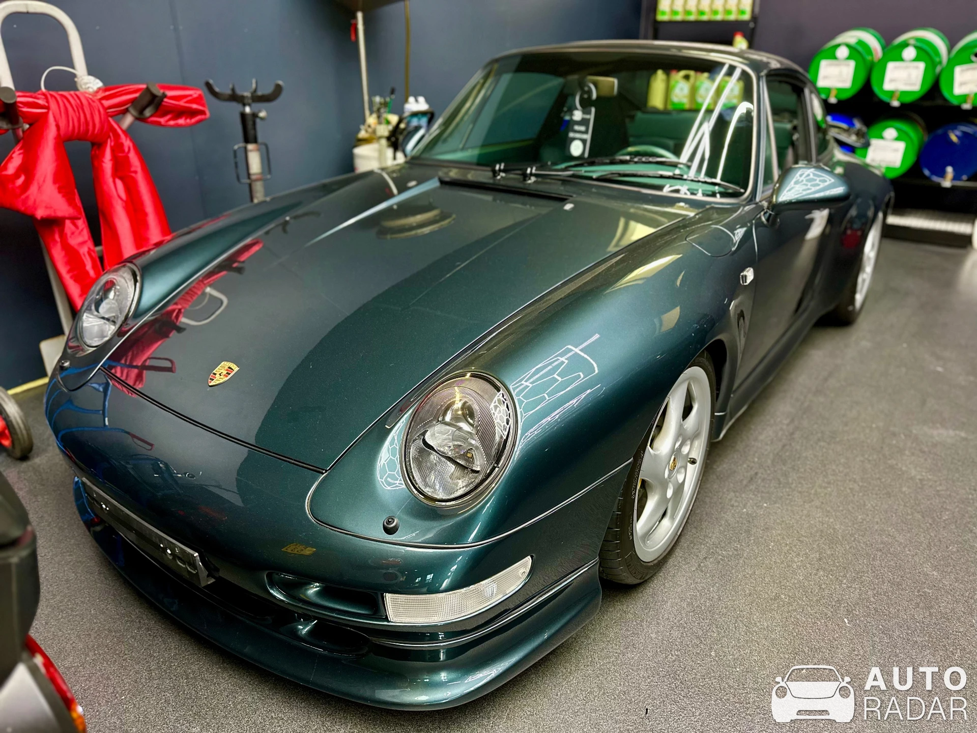 Porsche 993 Turbo spotted in Rotterdam, Netherlands