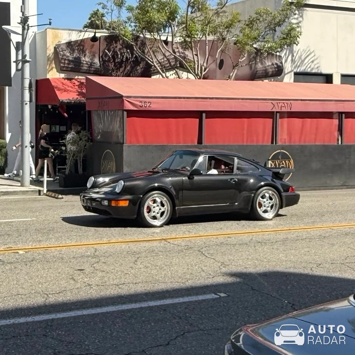 Porsche 964 Turbo S 3.6 spotted in Beverly Hills