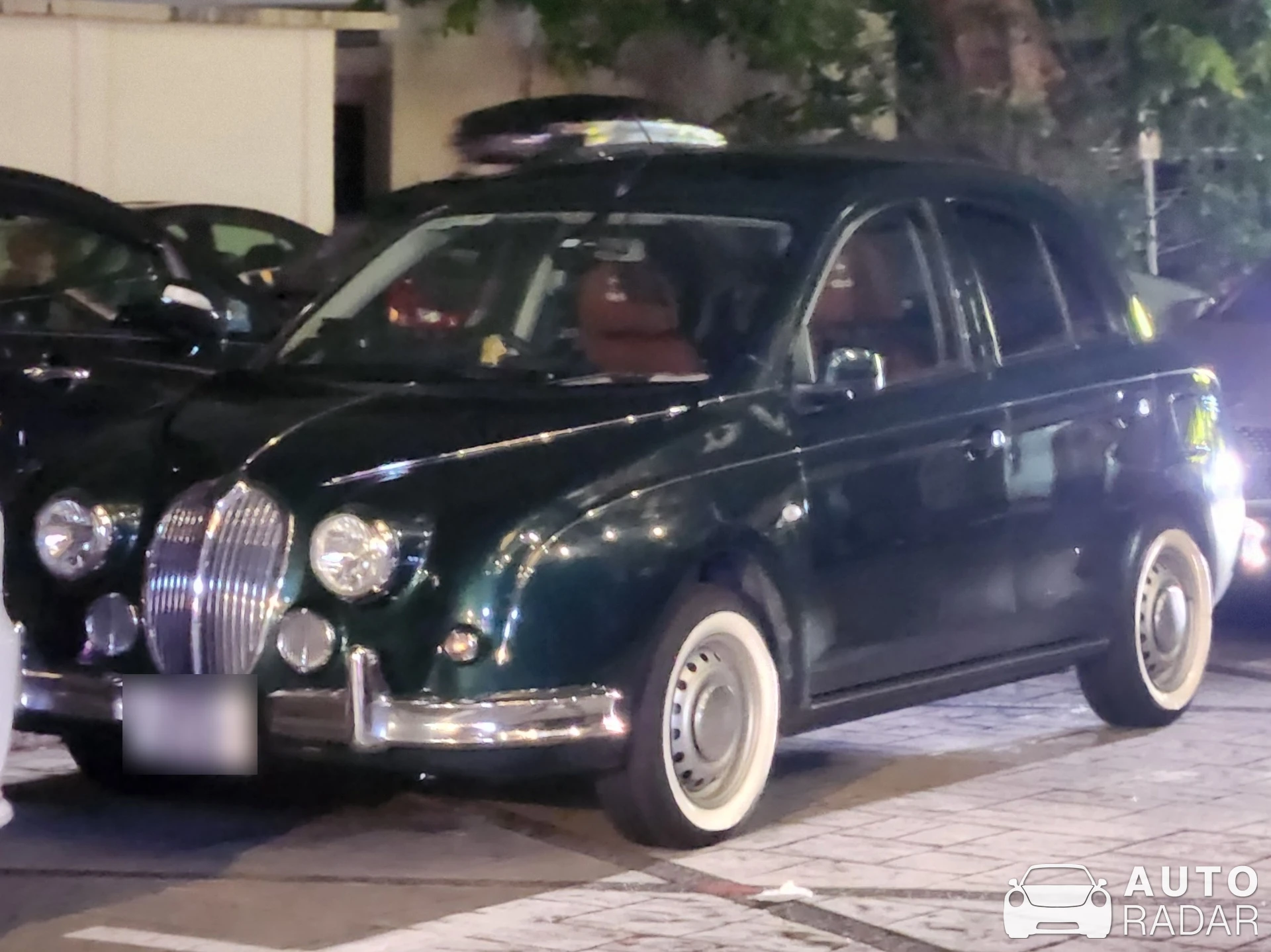 Mitsuoka Viewt spotted in Singapore