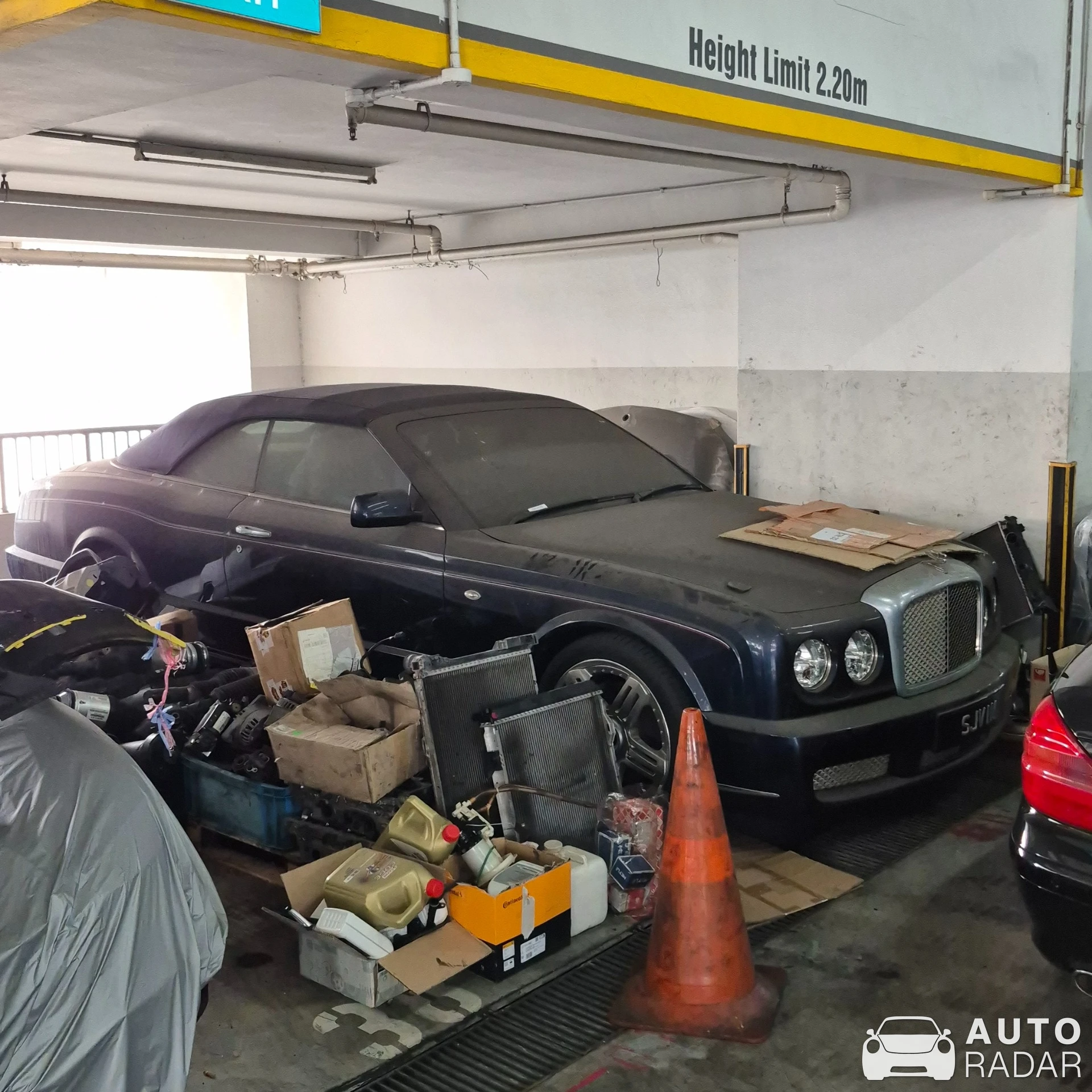 Bentley Azure T spotted in Singapore