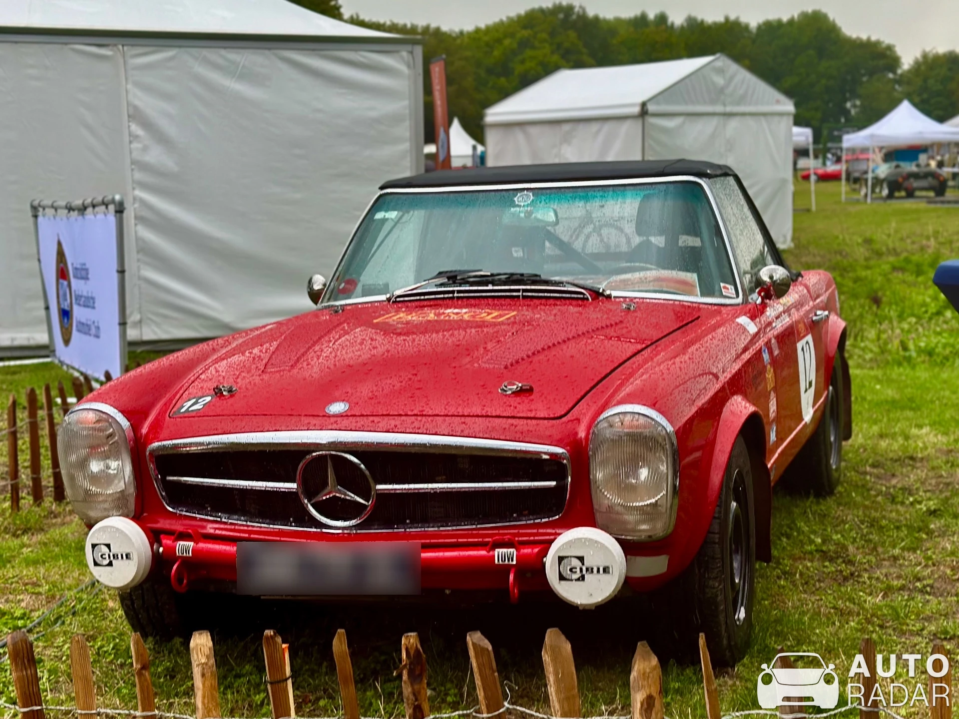 Mercedes-Benz 200D W113 spotted in Beesd
