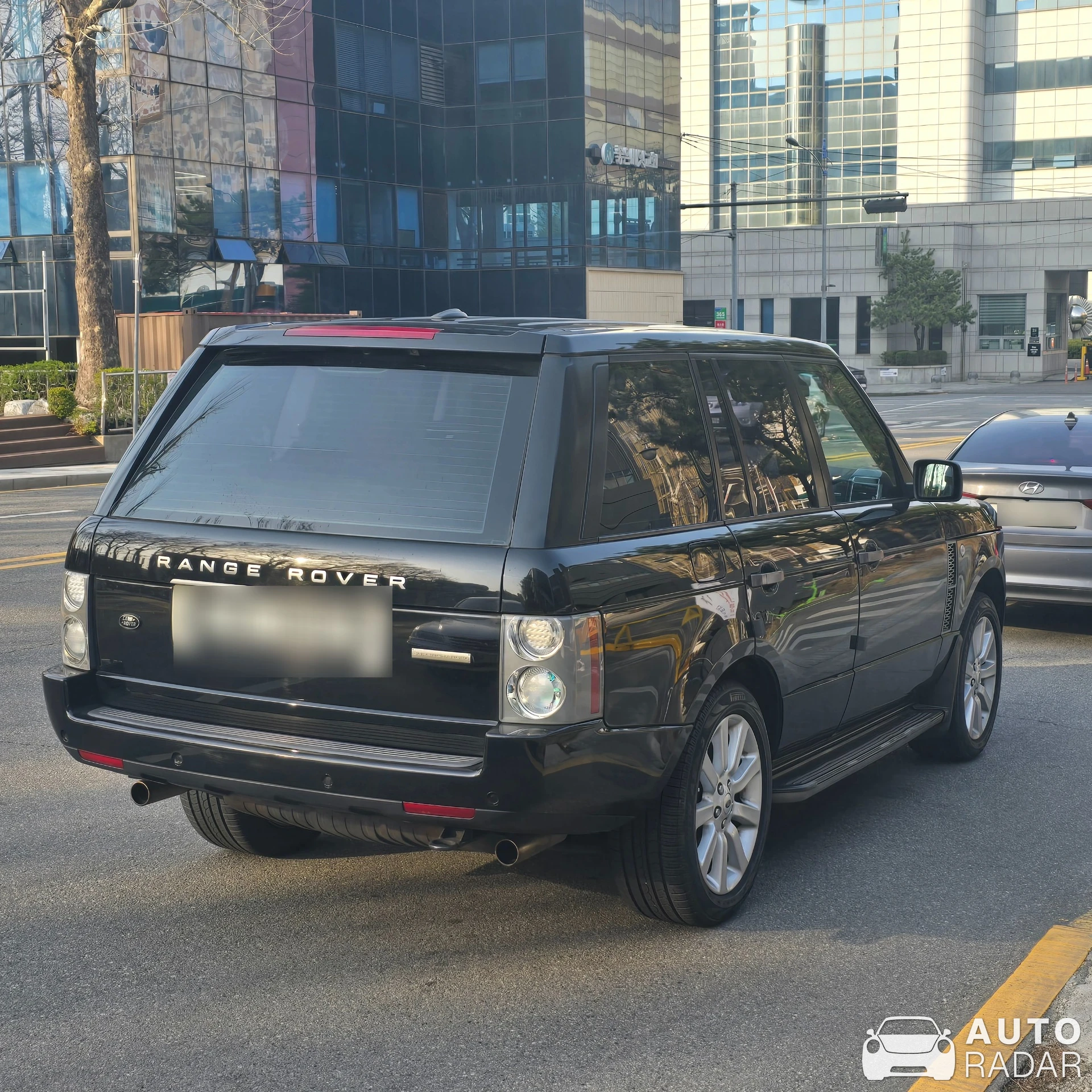 Land Rover Range Rover Supercharged spotted