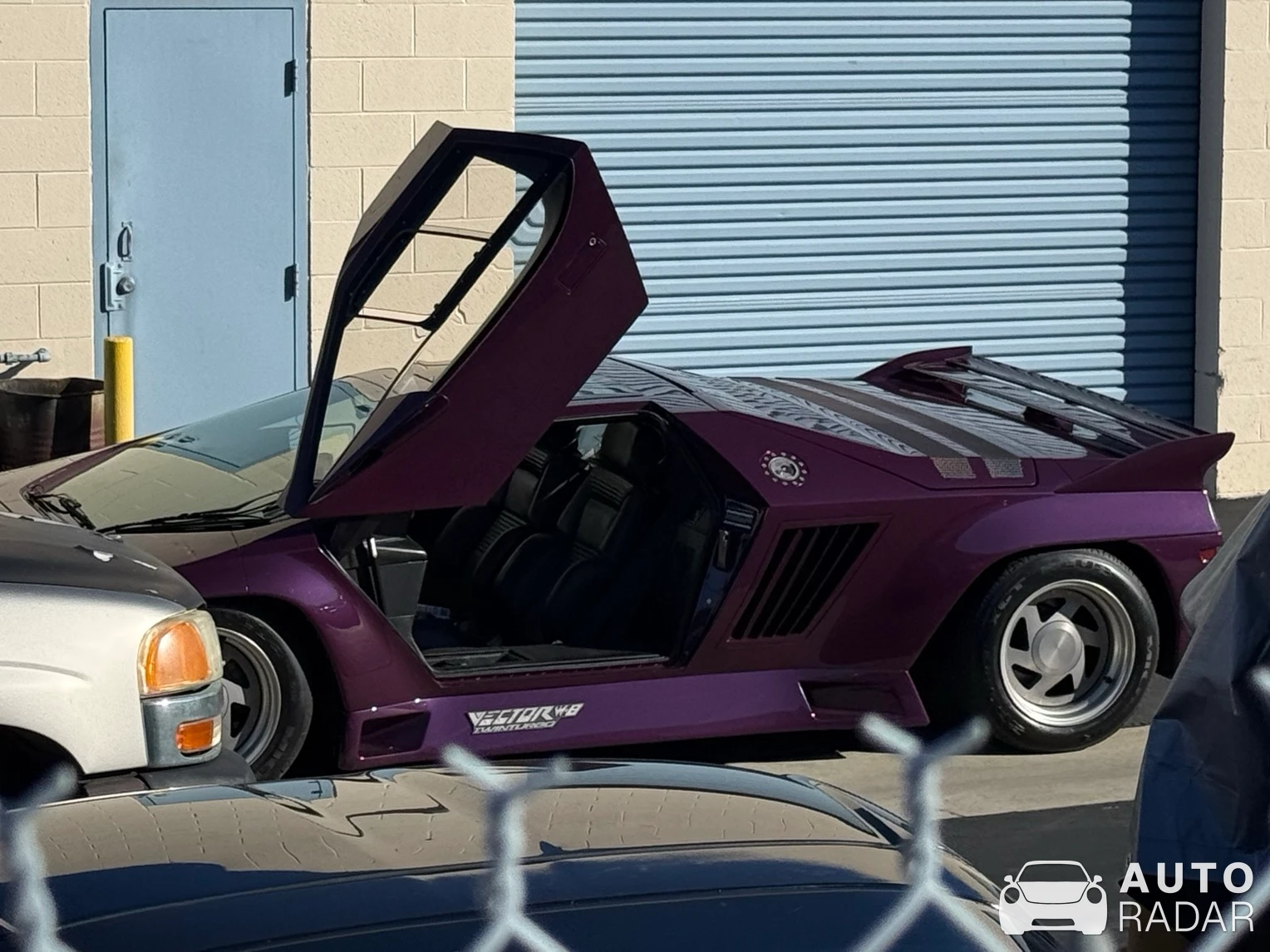 Vector W8 TwinTurbo spotted in Los Angeles