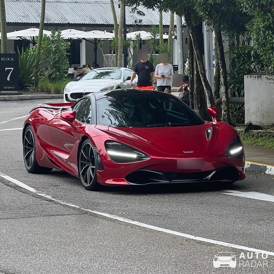 McLaren 720S spotted in Singapore, Singapore