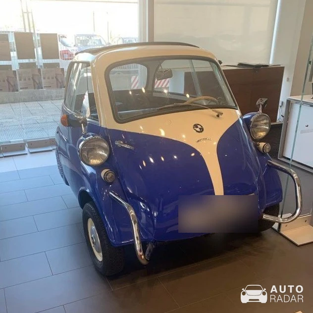 BMW Isetta 300 spotted in Zaragoza, Spain