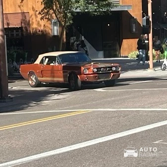 Ford Mustang Coupé 1966 spotted in Phoenix, United States