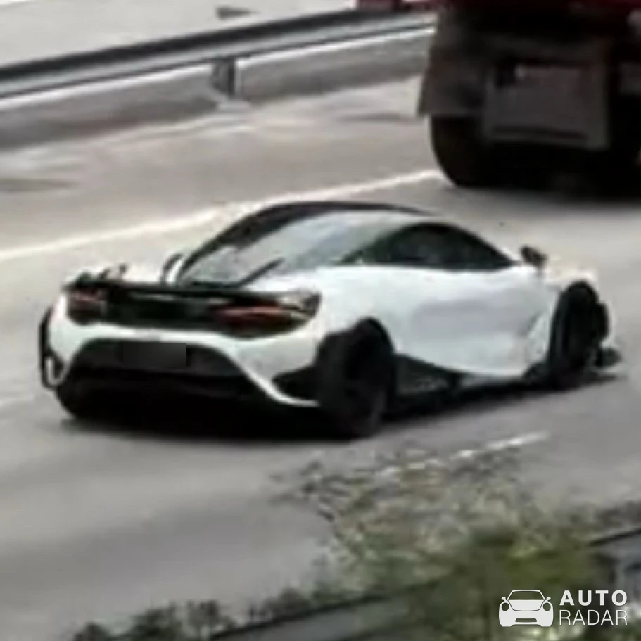 McLaren 765LT spotted in Singapore, Singapore