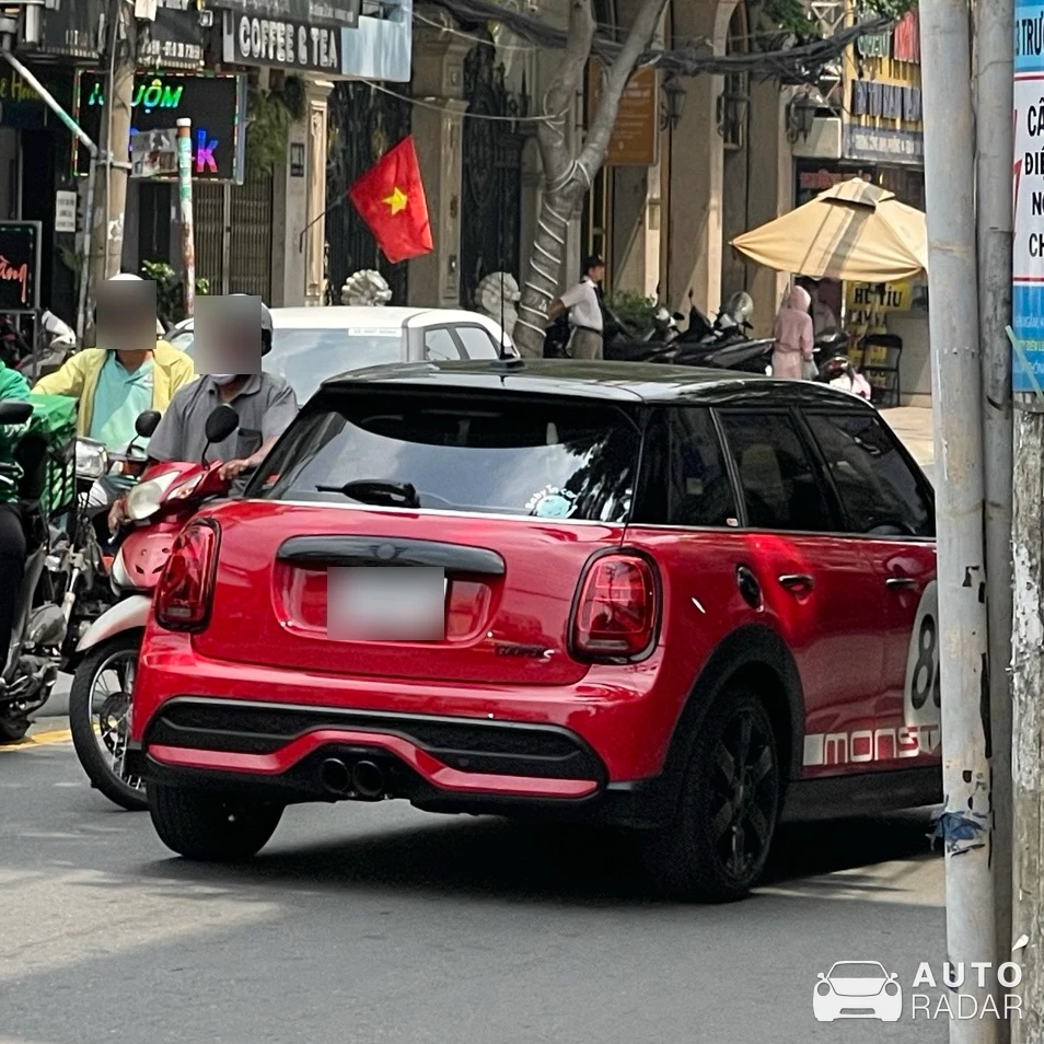 Mini Cooper S 5-Door spotted