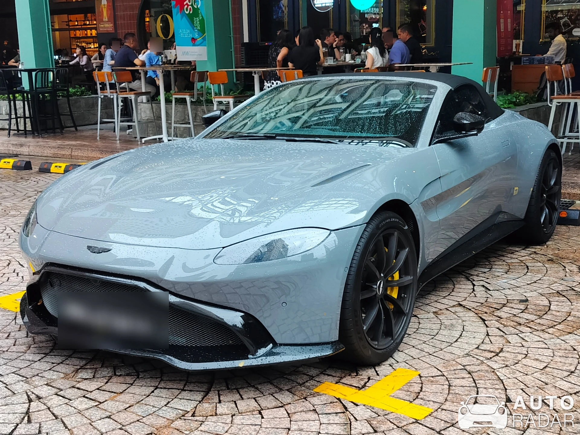 Aston Martin V8 Vantage Roadster spotted in Singapore, Singapore
