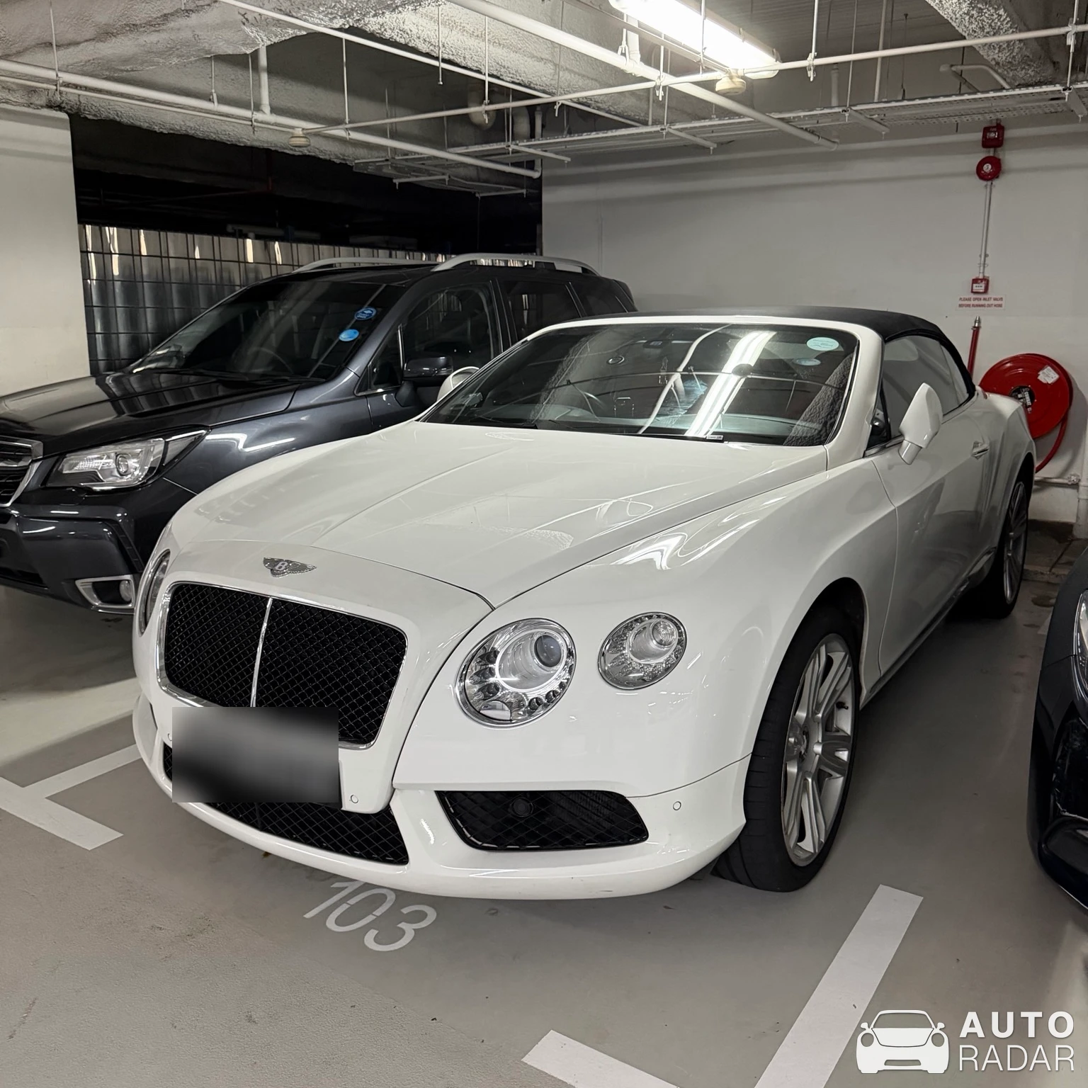 Bentley Continental GTC spotted in Singapore, 싱가포르