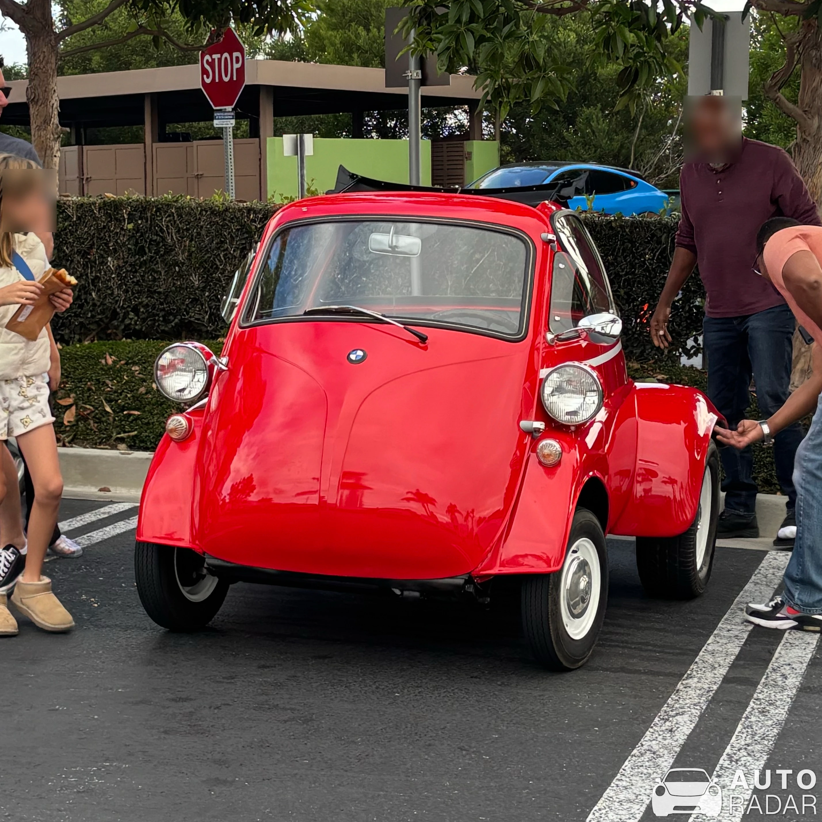 BMW Isetta 300 spotted in El Segundo