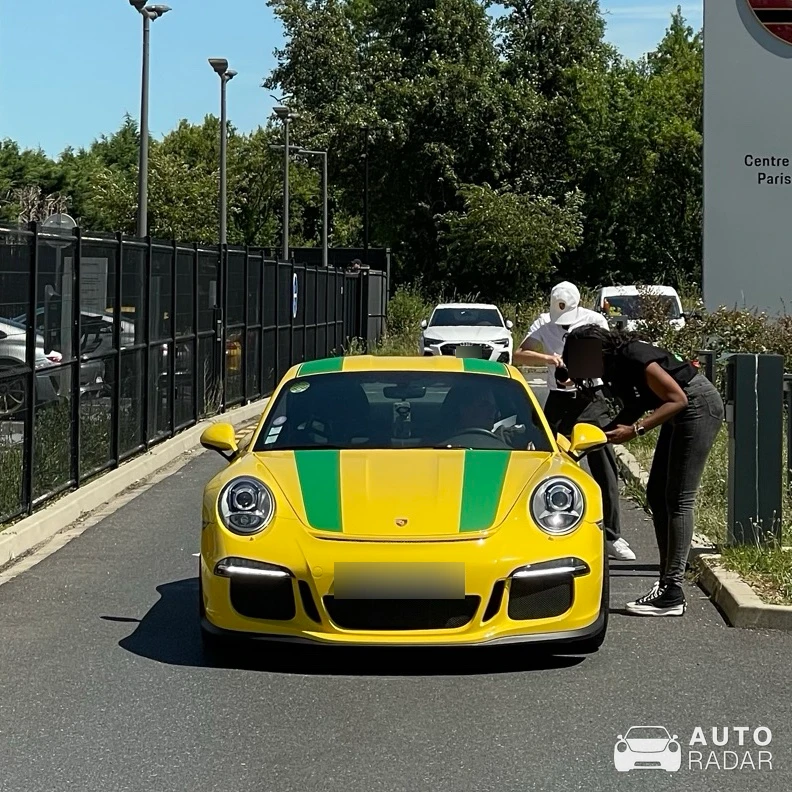 Porsche 991 R spotted in Poissy