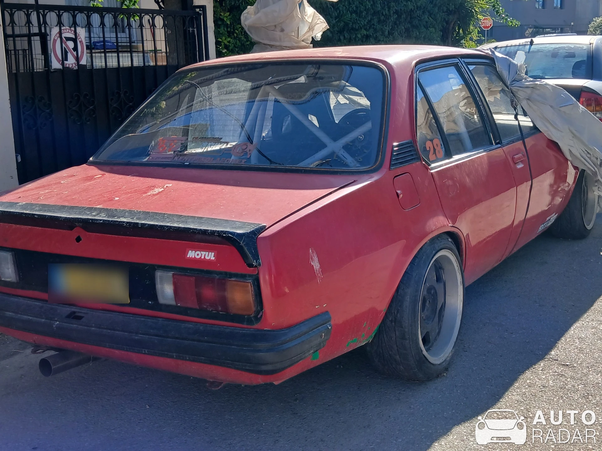 Opel Ascona spotted in Peristeri