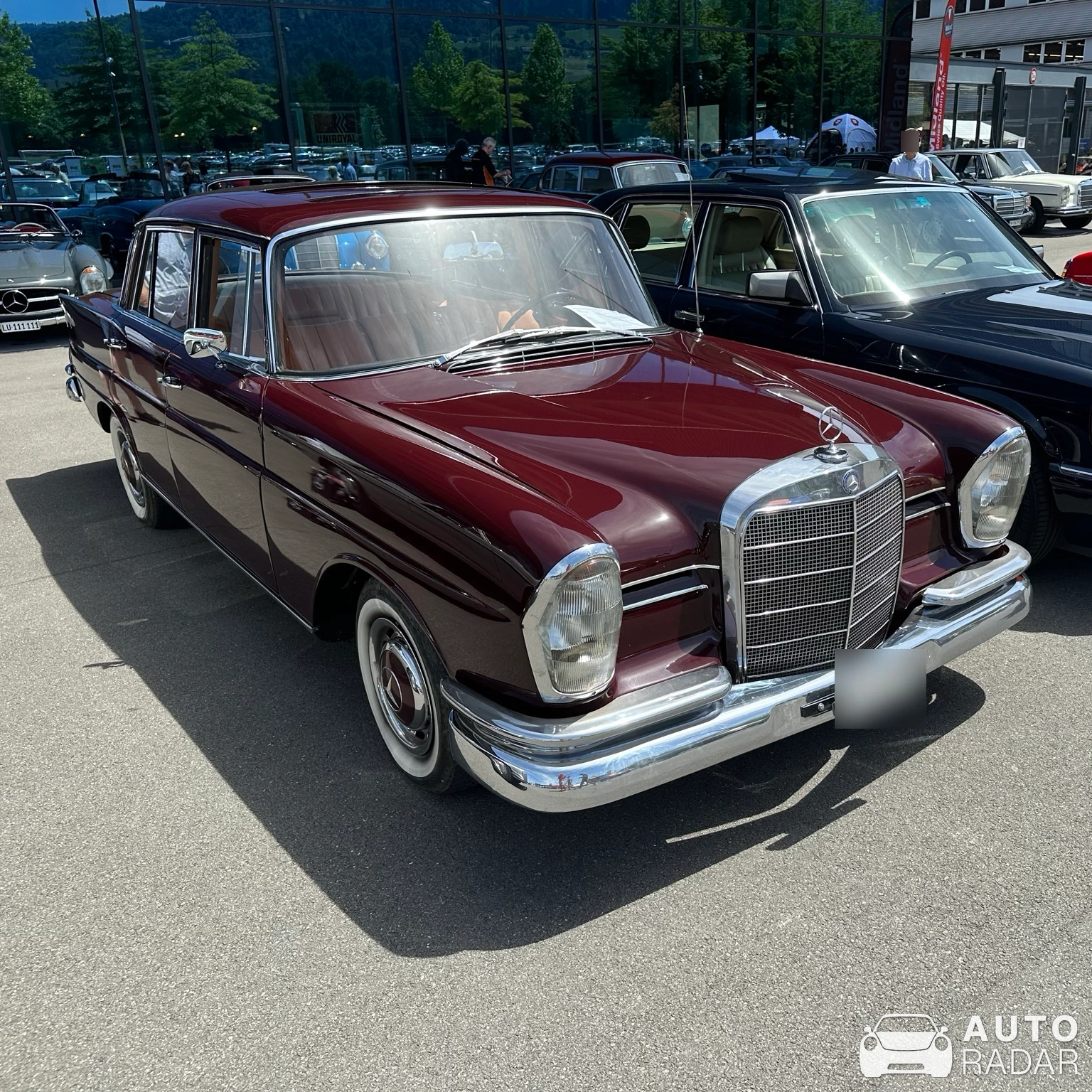 Mercedes-Benz 300 SE W126 spotted in Luzern