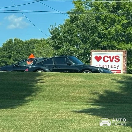 Porsche 993 Carrera spotted in Canton