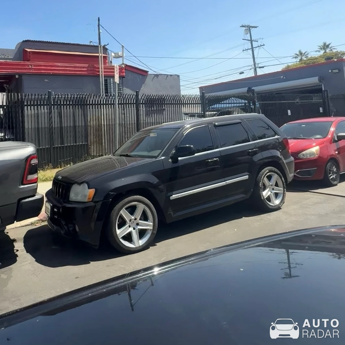 Jeep Grand Cherokee SRT-8 2005 spotted in Los Angeles