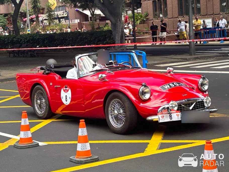 Daimler SP250 spotted in Santa Cruz de Tenerife