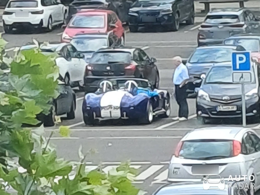 Shelby Cobra 427 Replica spotted in Saarlouis