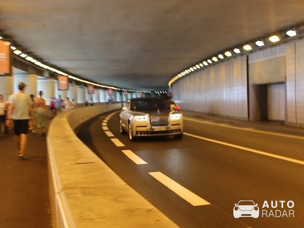 Rolls-Royce Phantom VIII EWB spotted in Monaco