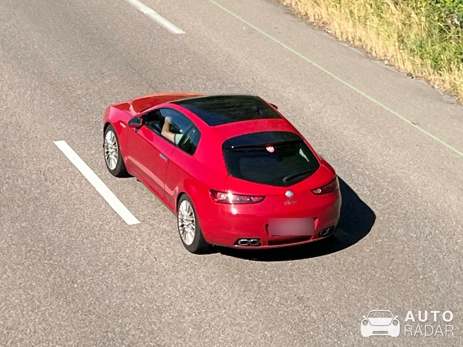 Alfa Romeo Brera 2.2 JTS spotted in Toul