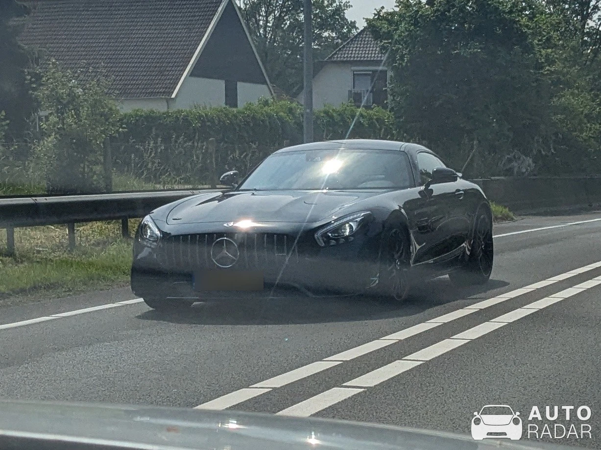 Mercedes-AMG GT C190 spotted in Rijssen